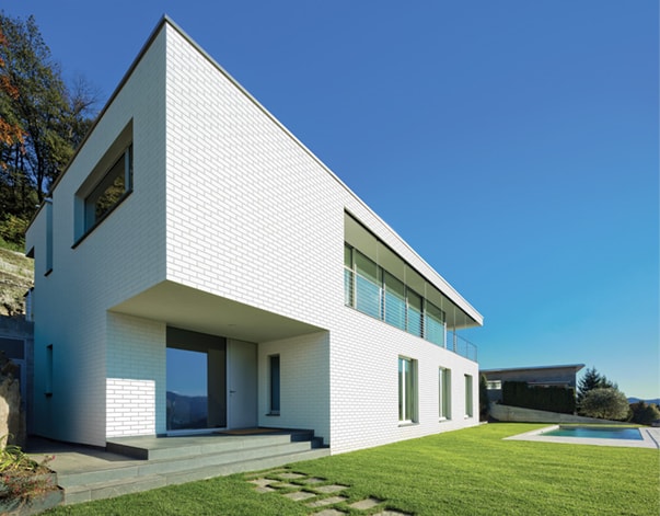 klinkerfassade weiß und Eckriemchen weiß Einfach Weiß
